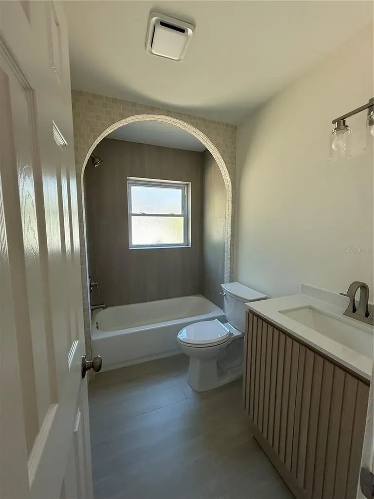 1350 15th Street Sarasota FL 34236