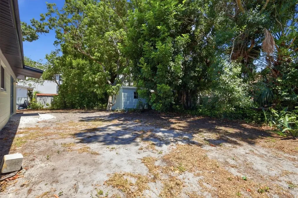 1350 15th Street Sarasota FL 34236