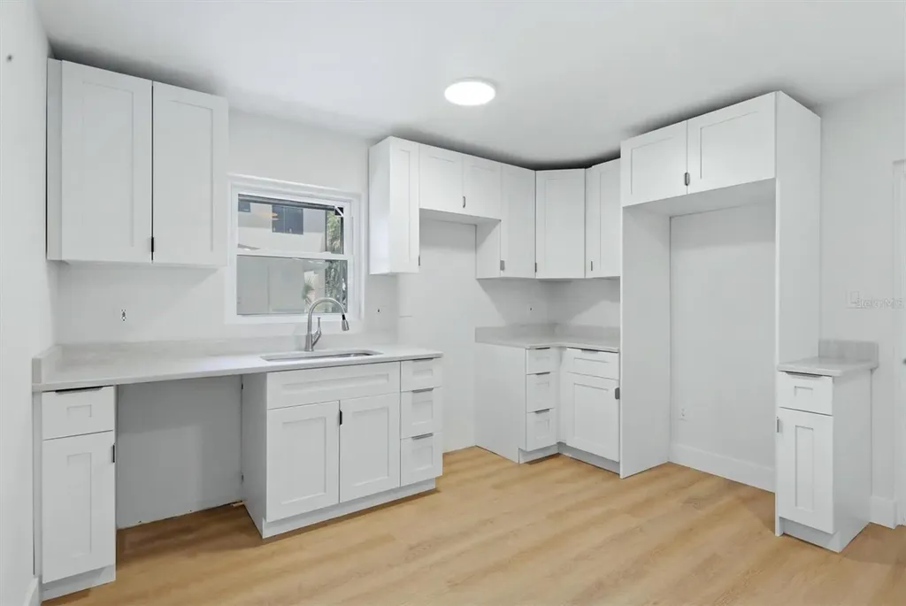 1350 15th Street Sarasota FL 34236