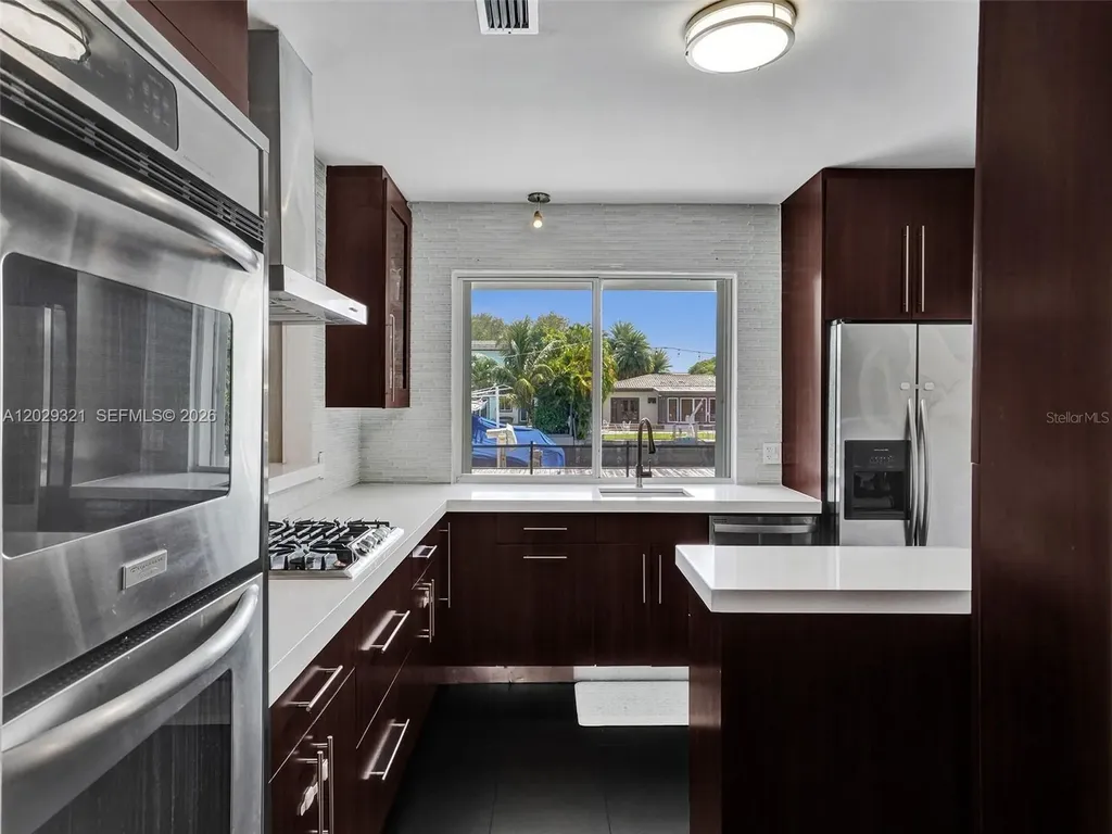 1912 NE 119th Road North Miami FL 33181