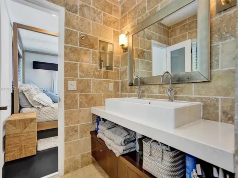 1912 NE 119th Road North Miami FL 33181