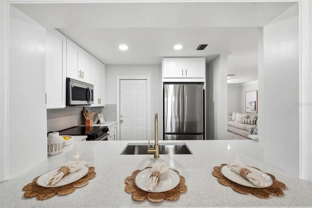 9128 142nd Street Seminole FL 33776