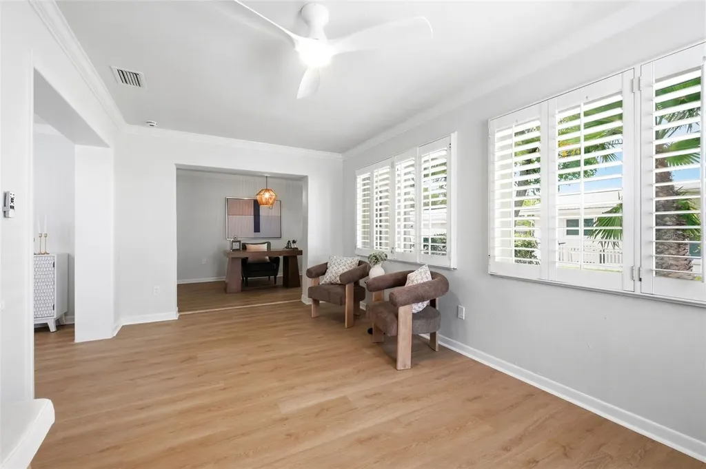 9128 142nd Street Seminole FL 33776
