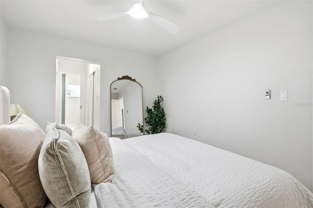 9128 142nd Street Seminole FL 33776