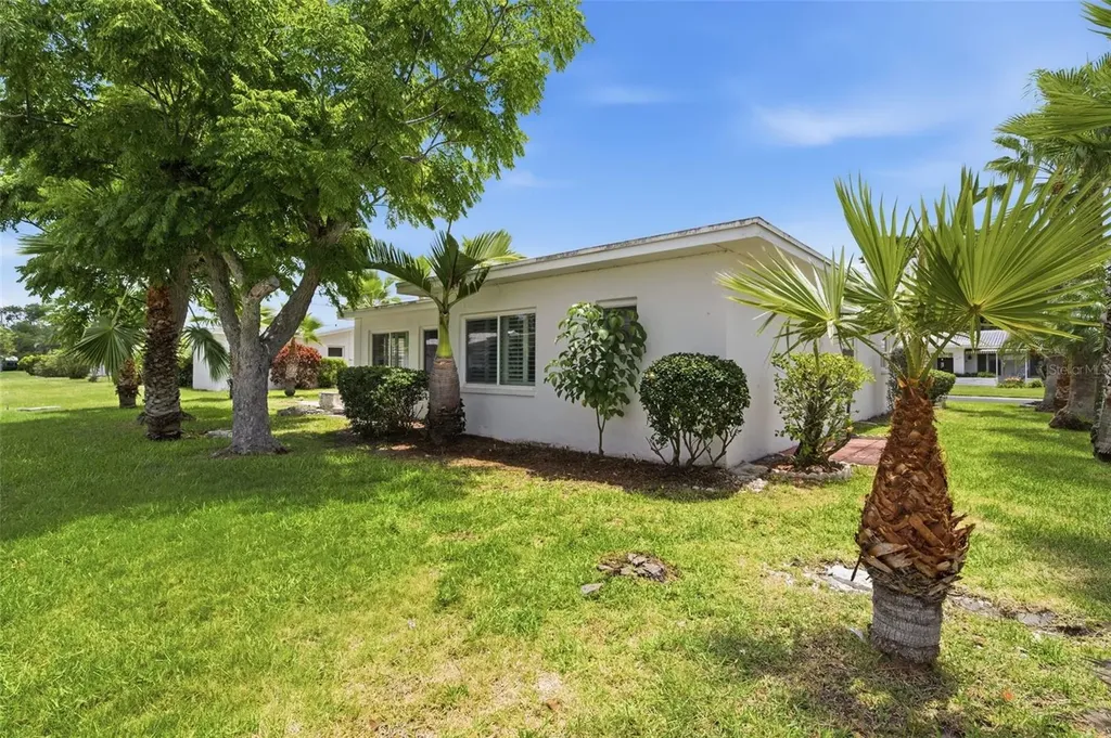 9128 142nd Street Seminole FL 33776