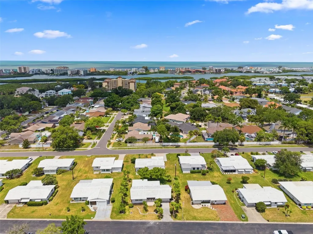 9128 142nd Street Seminole FL 33776