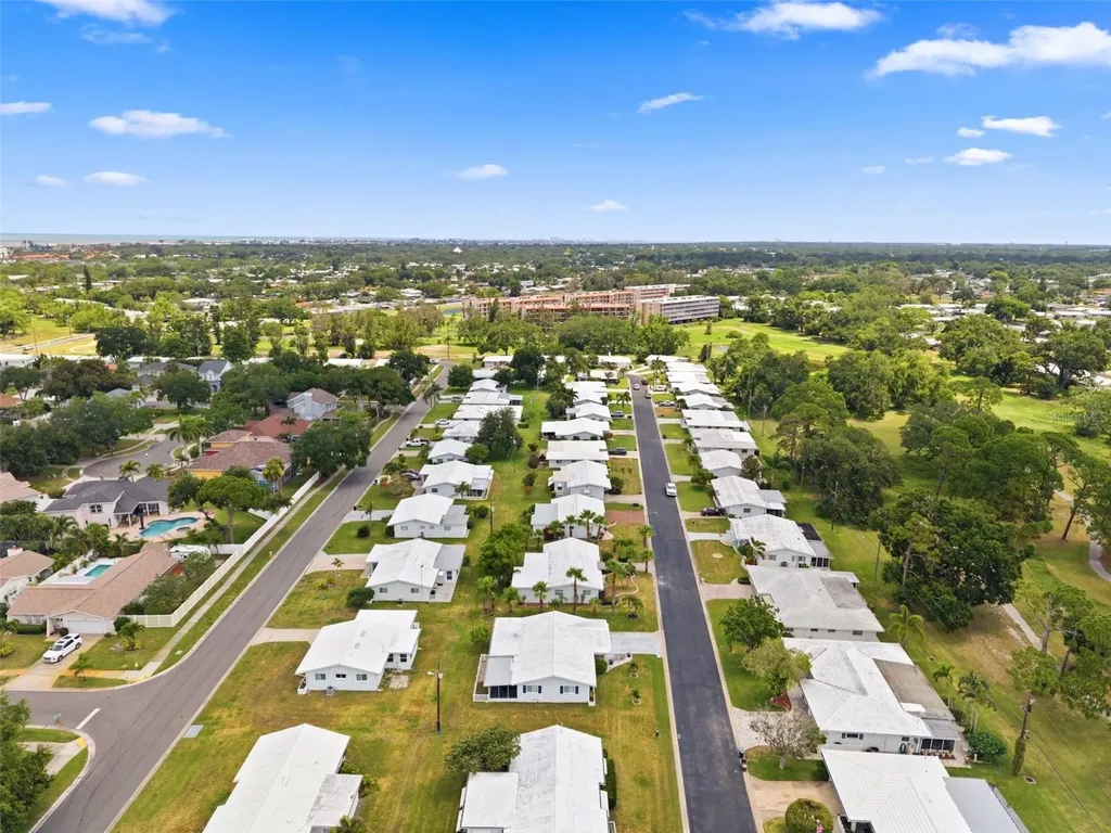9128 142nd Street Seminole FL 33776