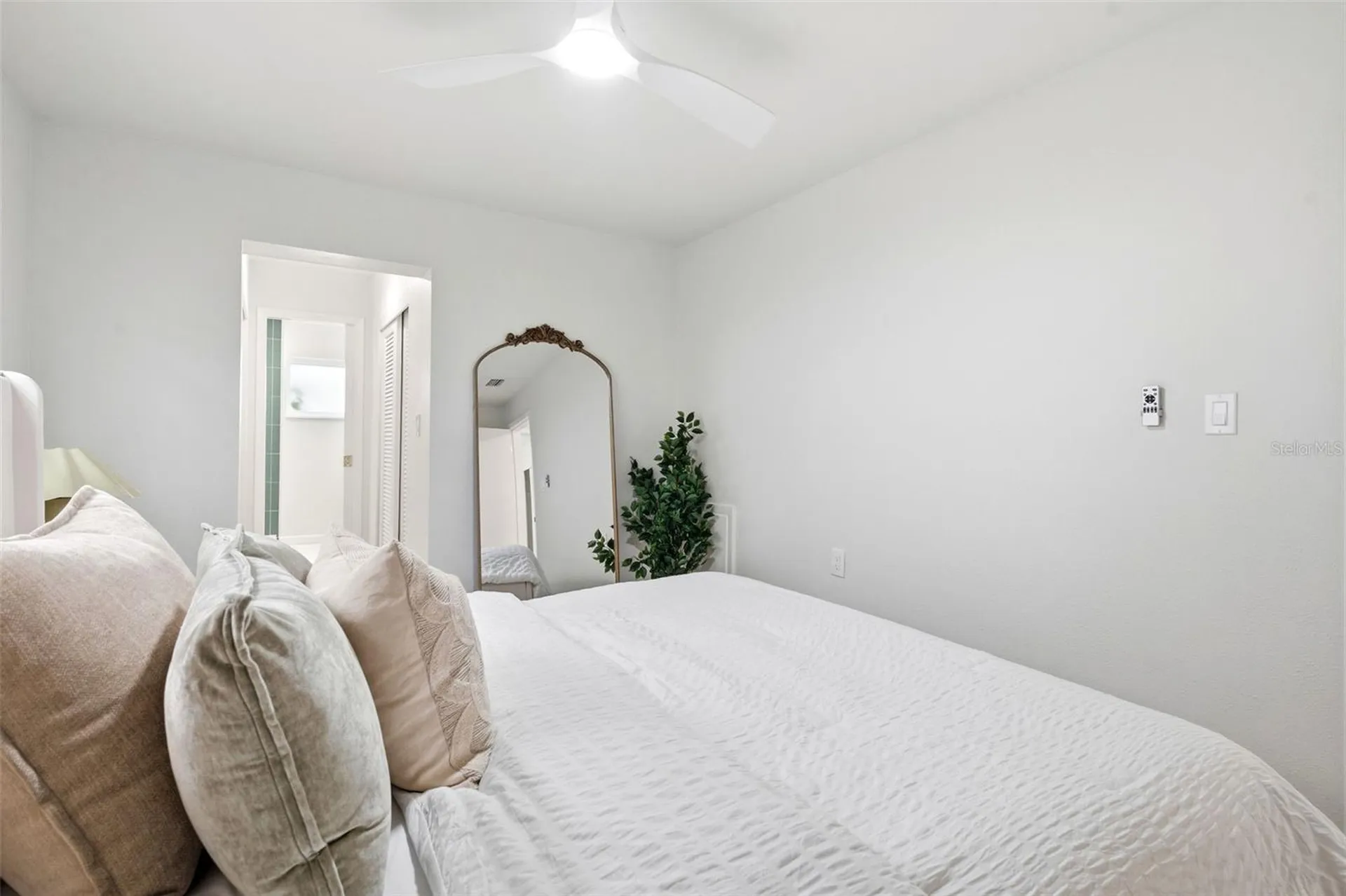 9128 142nd Street Seminole FL 33776