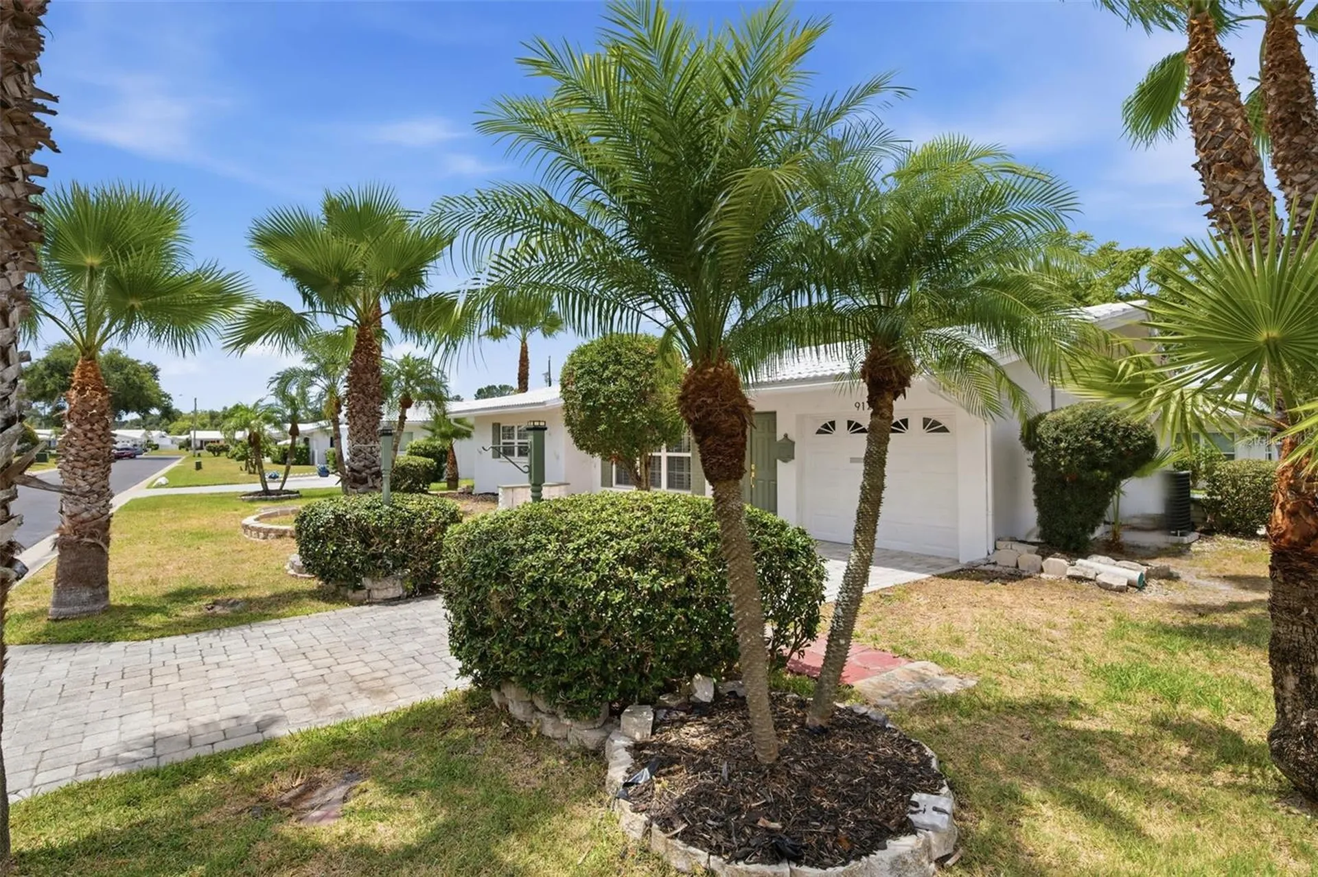 9128 142nd Street Seminole FL 33776