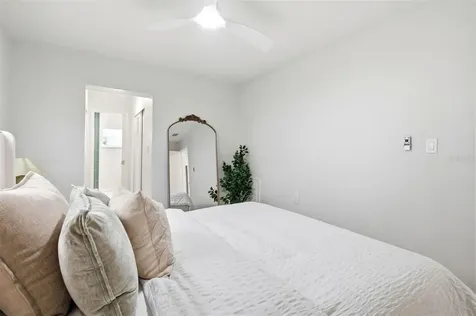 9128 142nd Street Seminole FL 33776