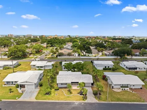 9128 142nd Street Seminole FL 33776