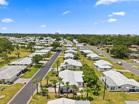 9128 142nd Street Seminole FL 33776