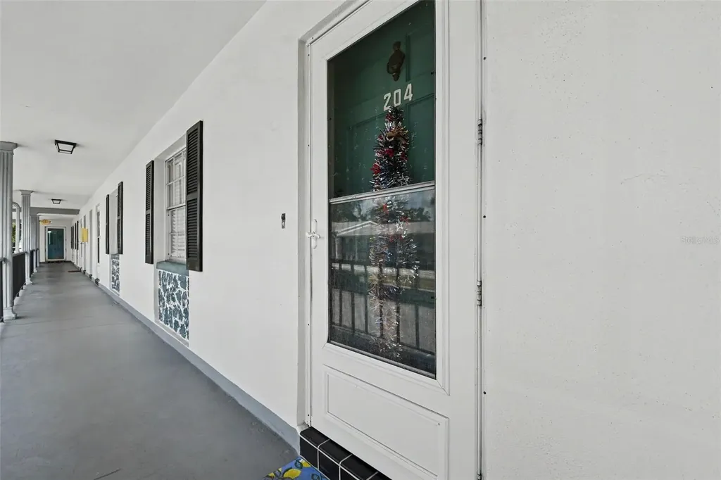 100 Glennes Lane Dunedin FL 34698