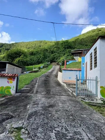 Carr. 127 Km 7.9 Guayanilla PR 00656