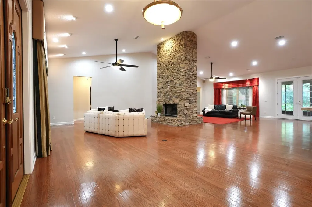 15717 E Oakland Avenue Winter Garden FL 34787