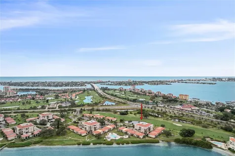 6104 Palma Del Mar Boulevard S St Petersburg FL 33715