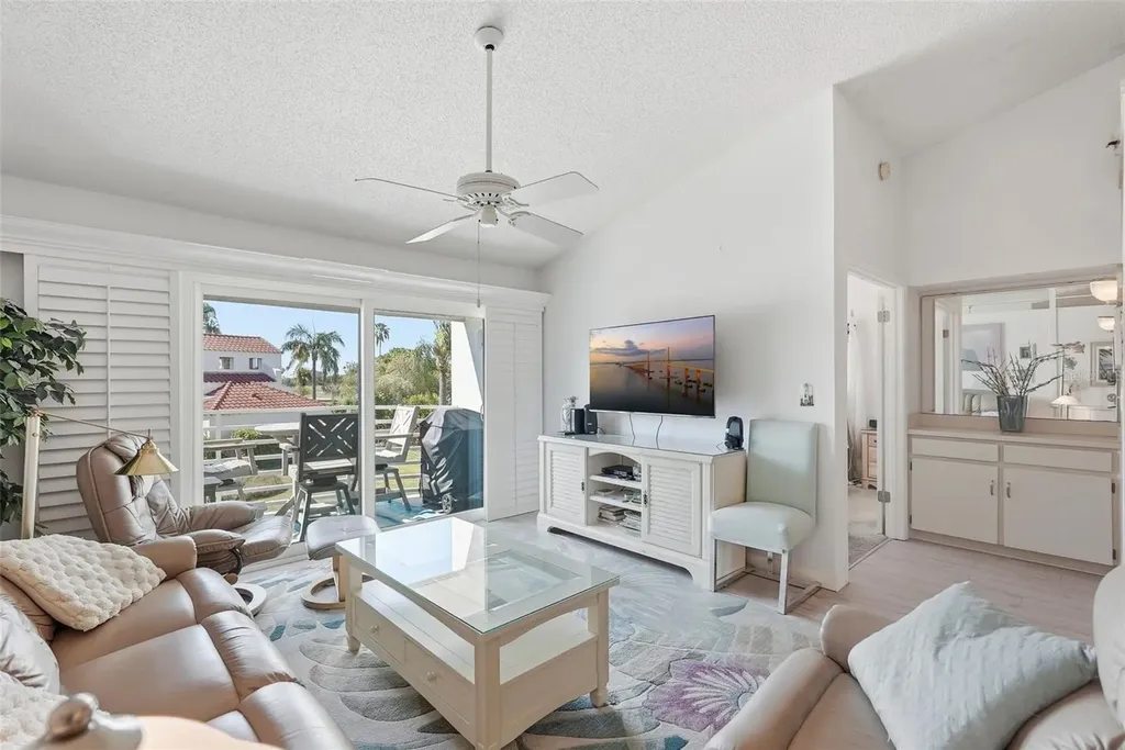 6011 Bahia Del Mar Boulevard St Petersburg FL 33715