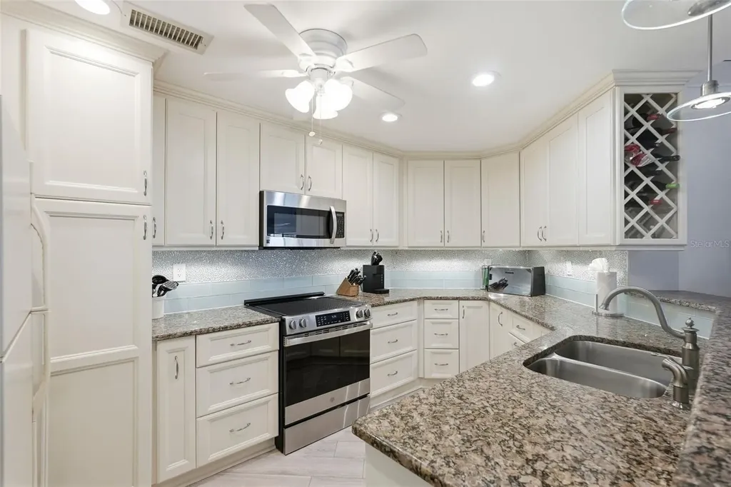 6011 Bahia Del Mar Boulevard St Petersburg FL 33715