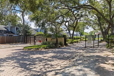 809 Hammock Pine Boulevard Clearwater FL 33761