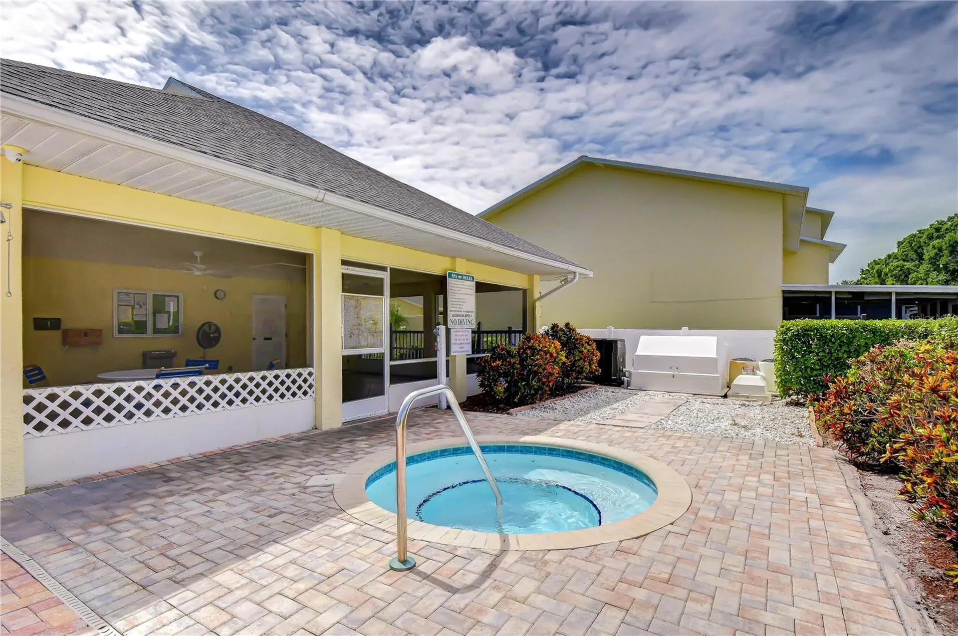 1050 Starkey Road Largo FL 33771