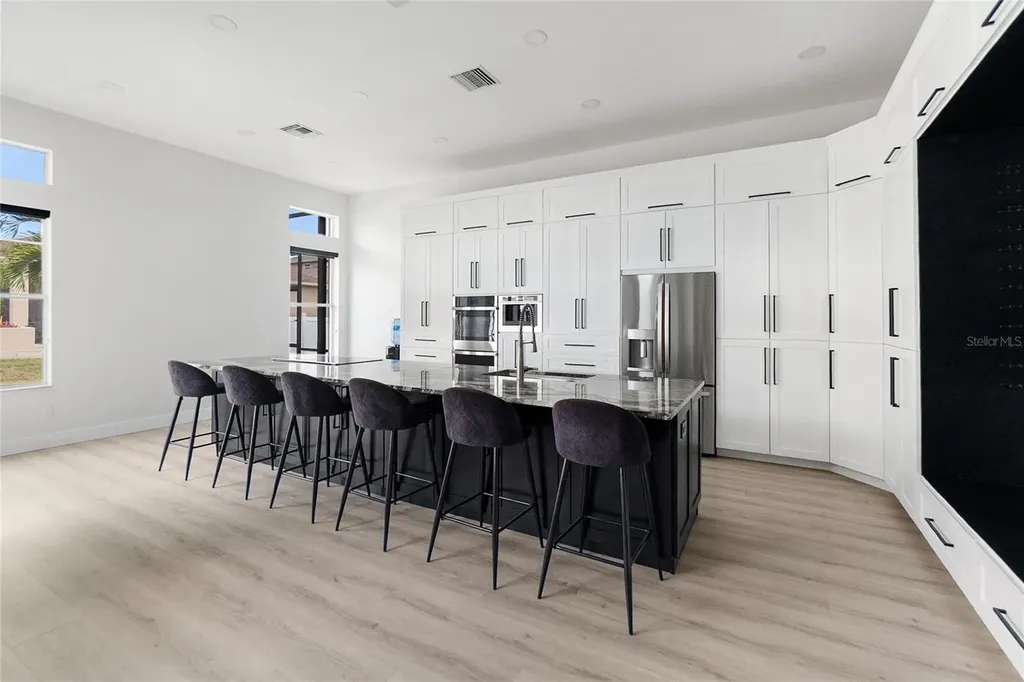6603 38th Street E Sarasota FL 34243