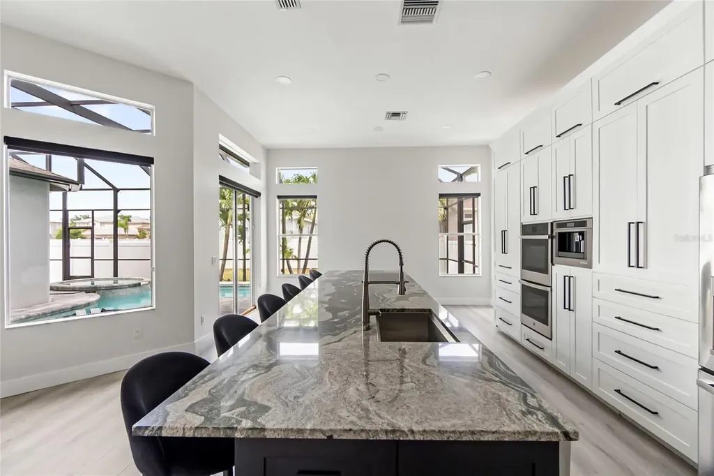 6603 38th Street E Sarasota FL 34243