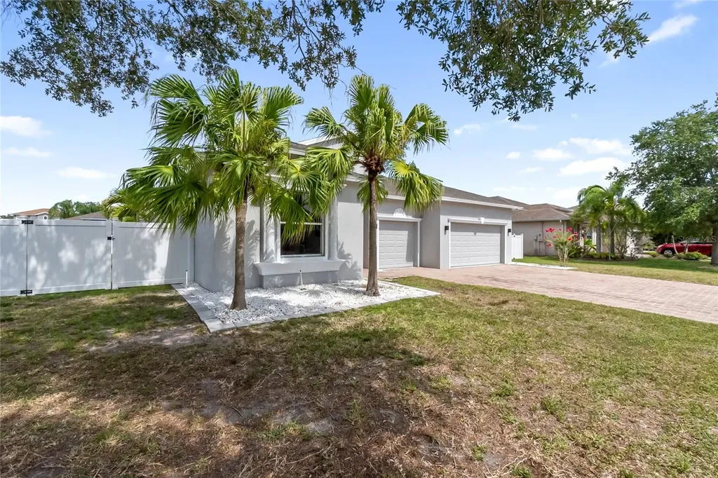 6603 38th Street E Sarasota FL 34243