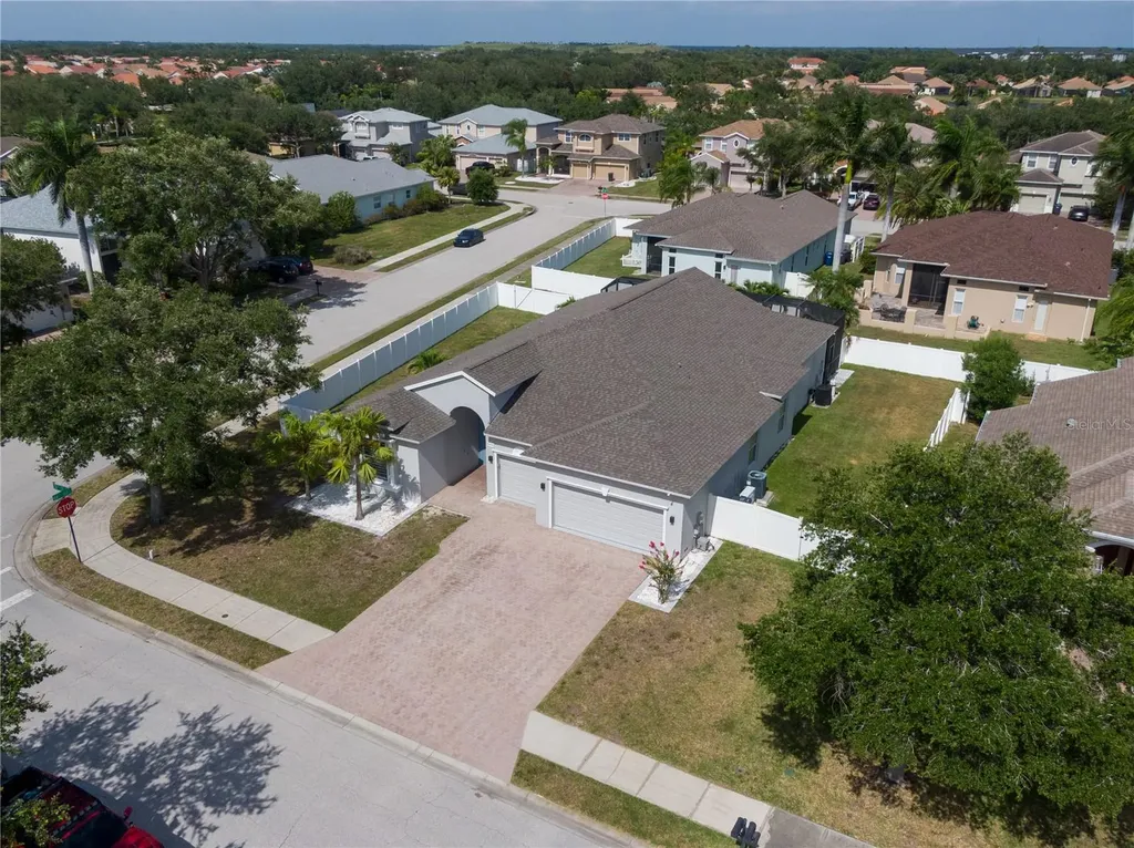 6603 38th Street E Sarasota FL 34243