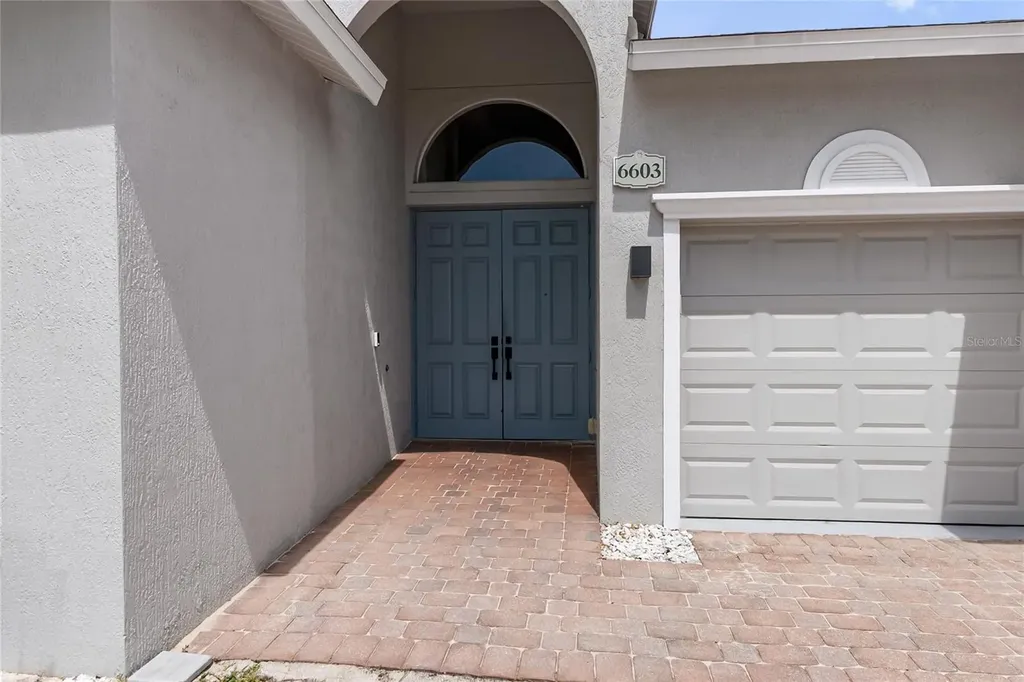 6603 38th Street E Sarasota FL 34243