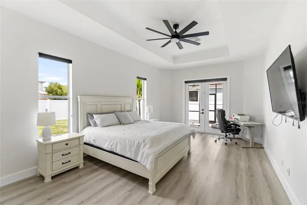 6603 38th Street E Sarasota FL 34243