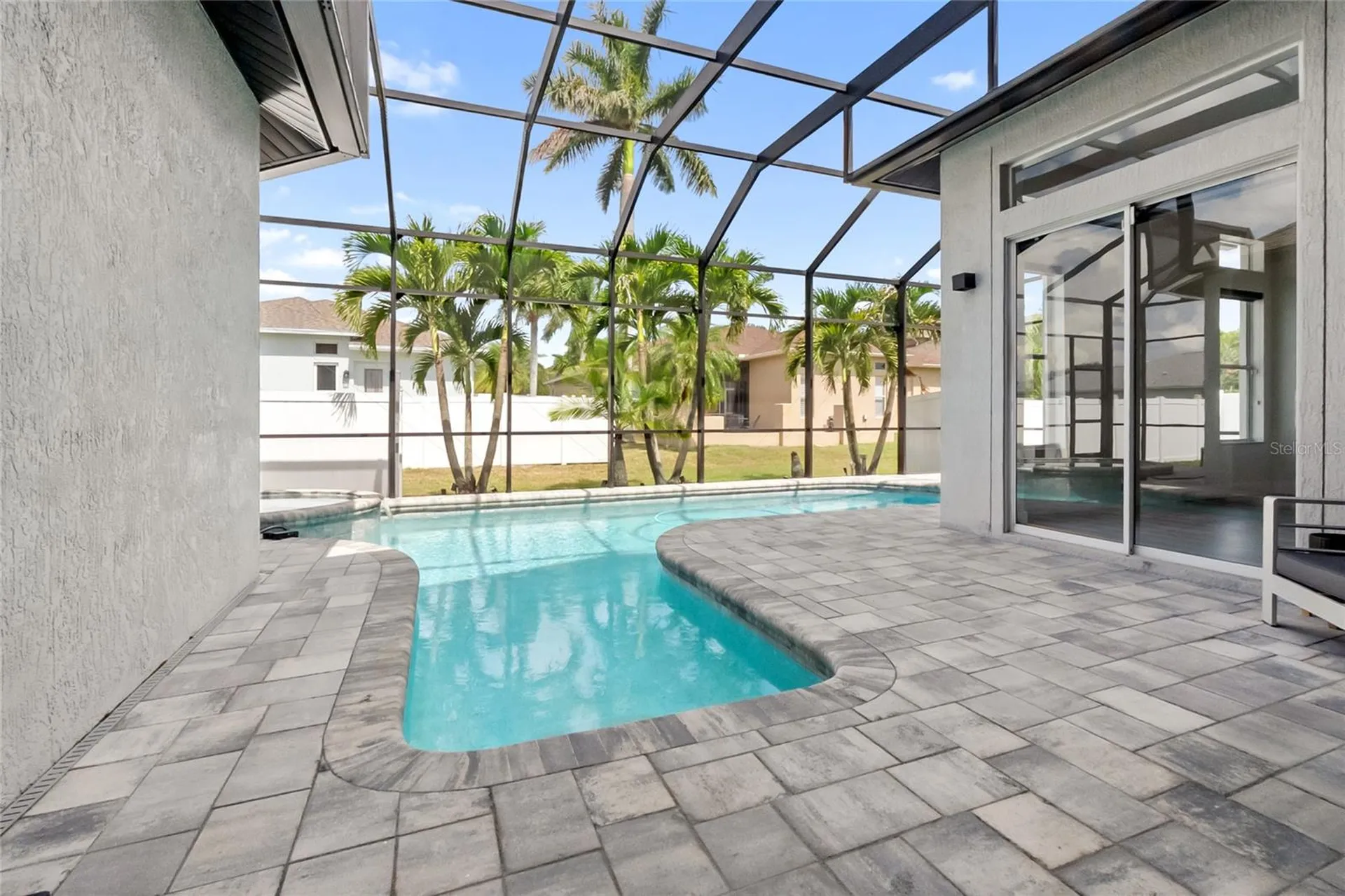 6603 38th Street E Sarasota FL 34243