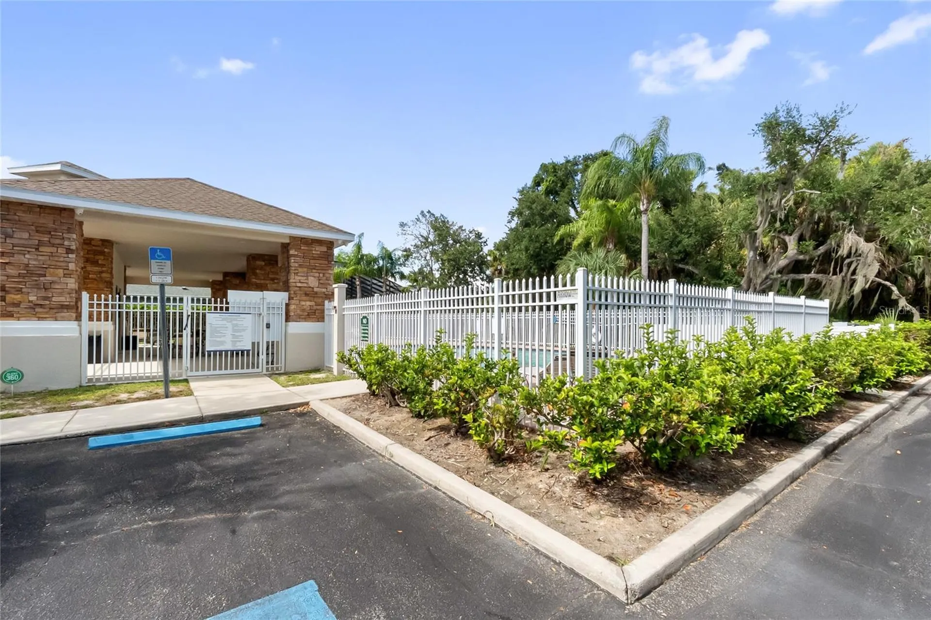 6603 38th Street E Sarasota FL 34243