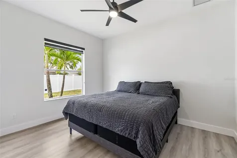 6603 38th Street E Sarasota FL 34243