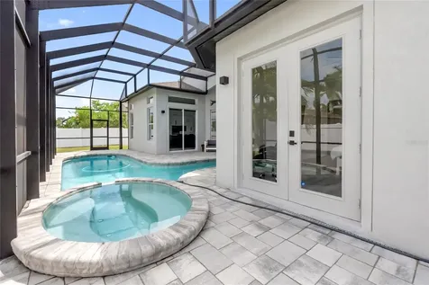 6603 38th Street E Sarasota FL 34243