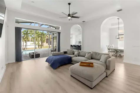 6603 38th Street E Sarasota FL 34243