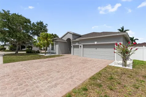 6603 38th Street E Sarasota FL 34243