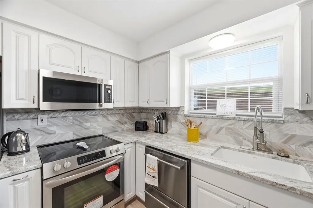 3595 40th Avenue S St Petersburg FL 33711