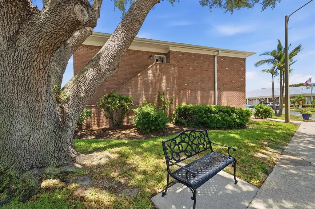 3595 40th Avenue S St Petersburg FL 33711
