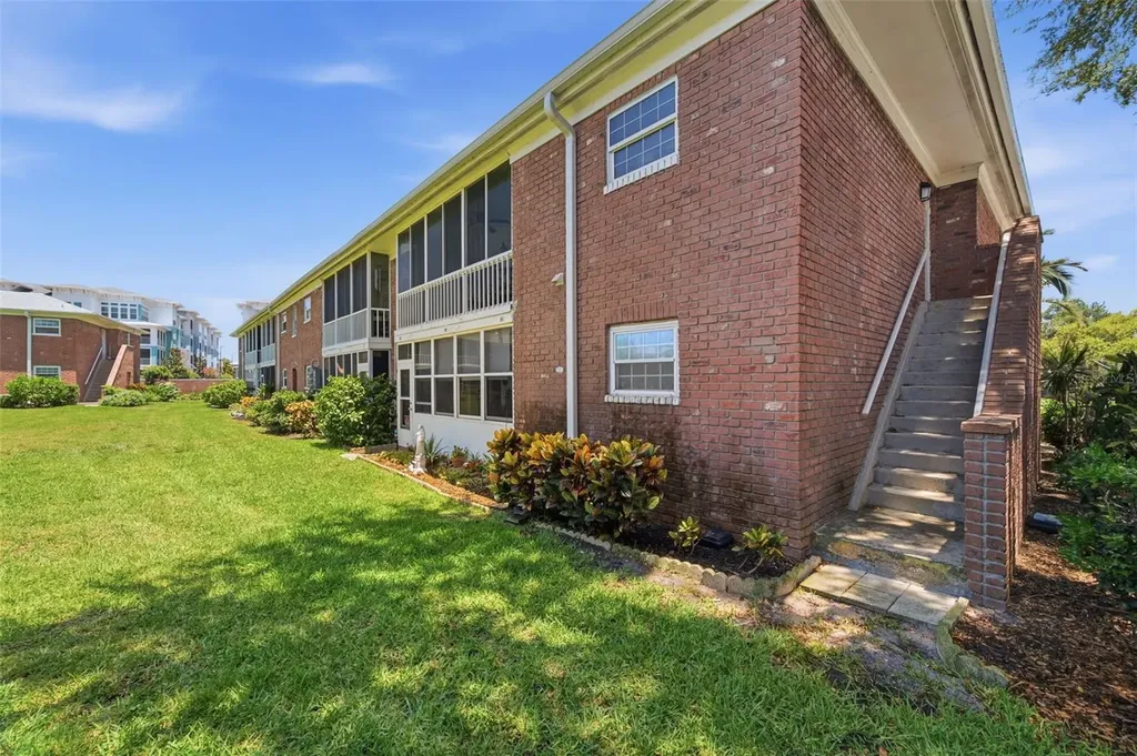 3595 40th Avenue S St Petersburg FL 33711