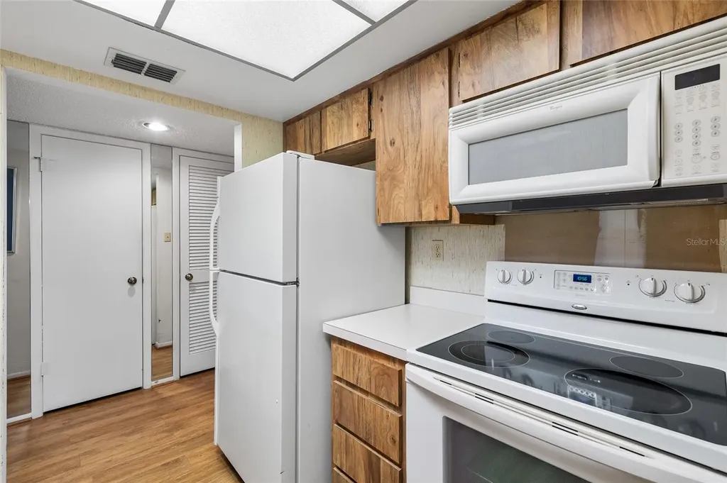 2587 Countryside Boulevard Clearwater FL 33761