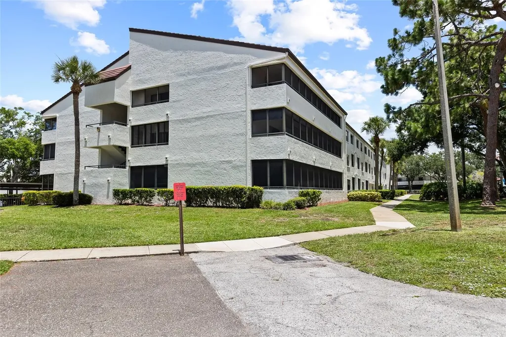 2587 Countryside Boulevard Clearwater FL 33761