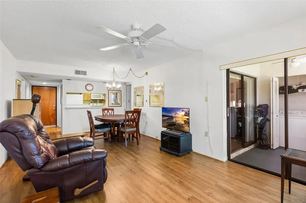 2587 Countryside Boulevard Clearwater FL 33761