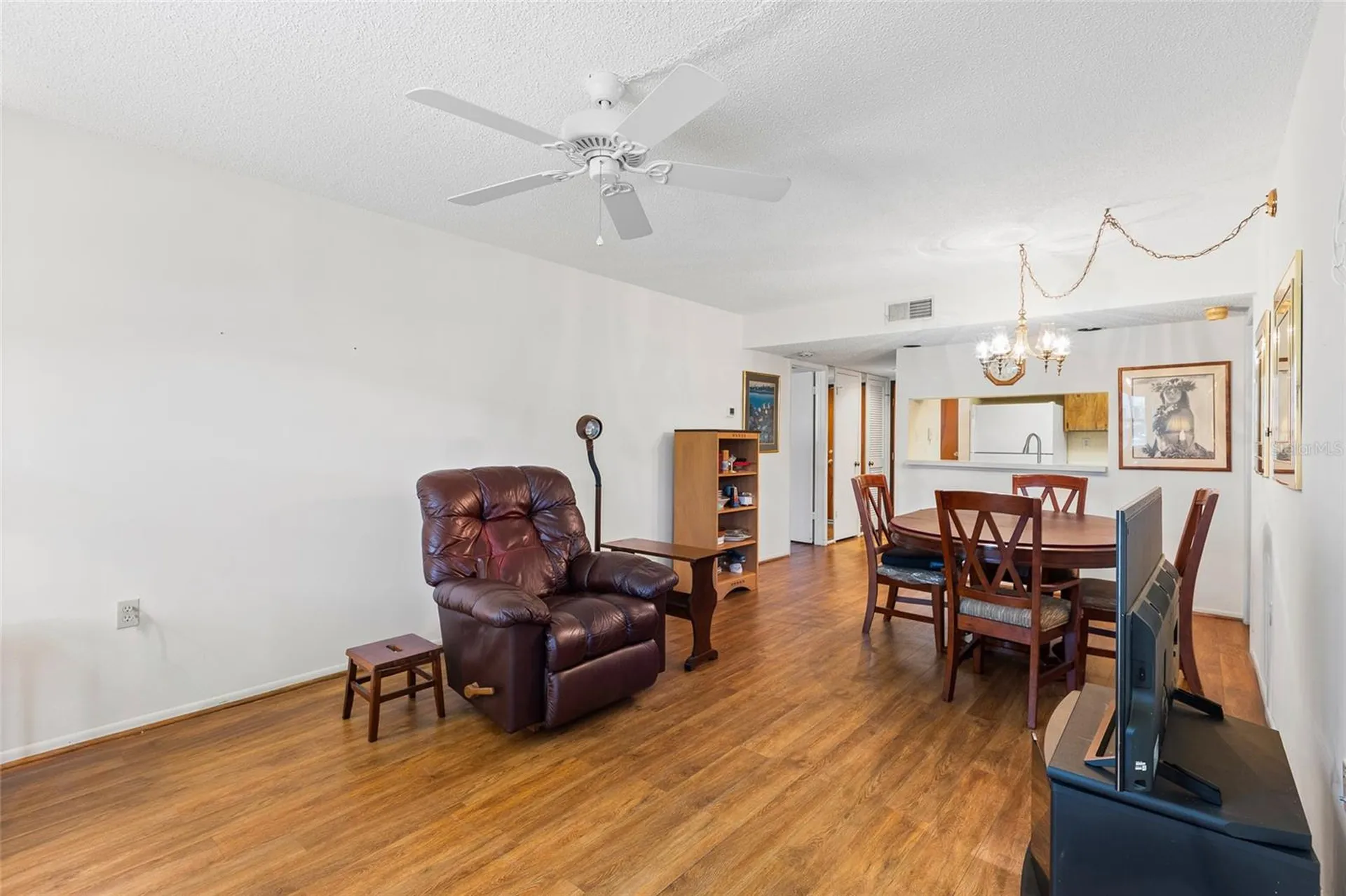 2587 Countryside Boulevard Clearwater FL 33761