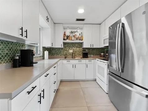 200 66th Street N St Petersburg FL 33710