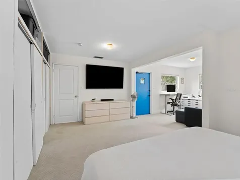 200 66th Street N St Petersburg FL 33710