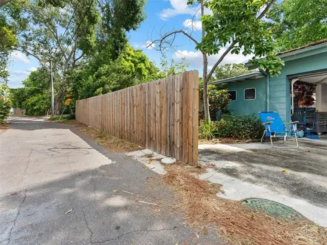 200 66th Street N St Petersburg FL 33710