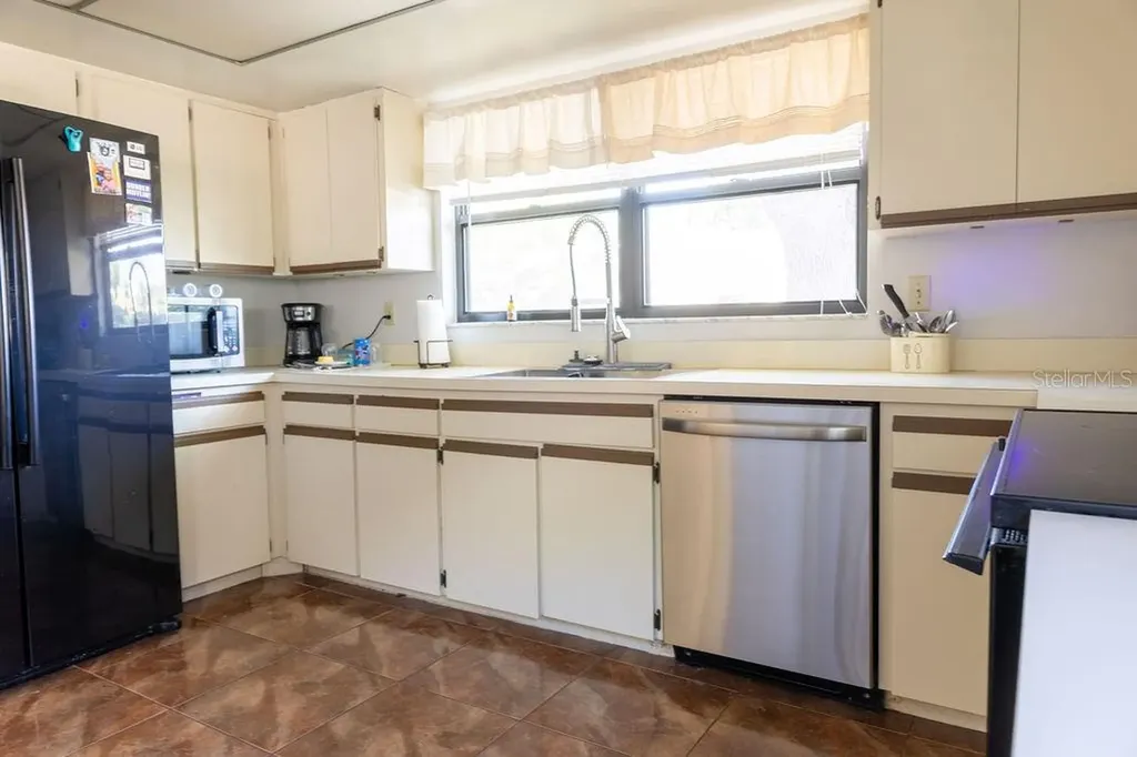1707 Whispering Drive E Largo FL 33771