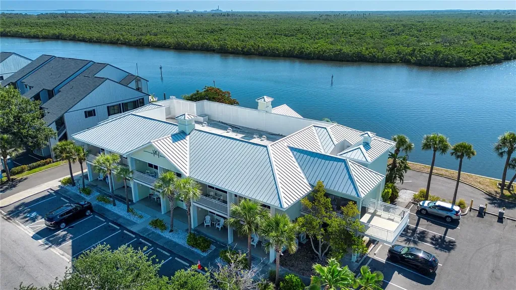 611 Destiny Drive Ruskin FL 33570