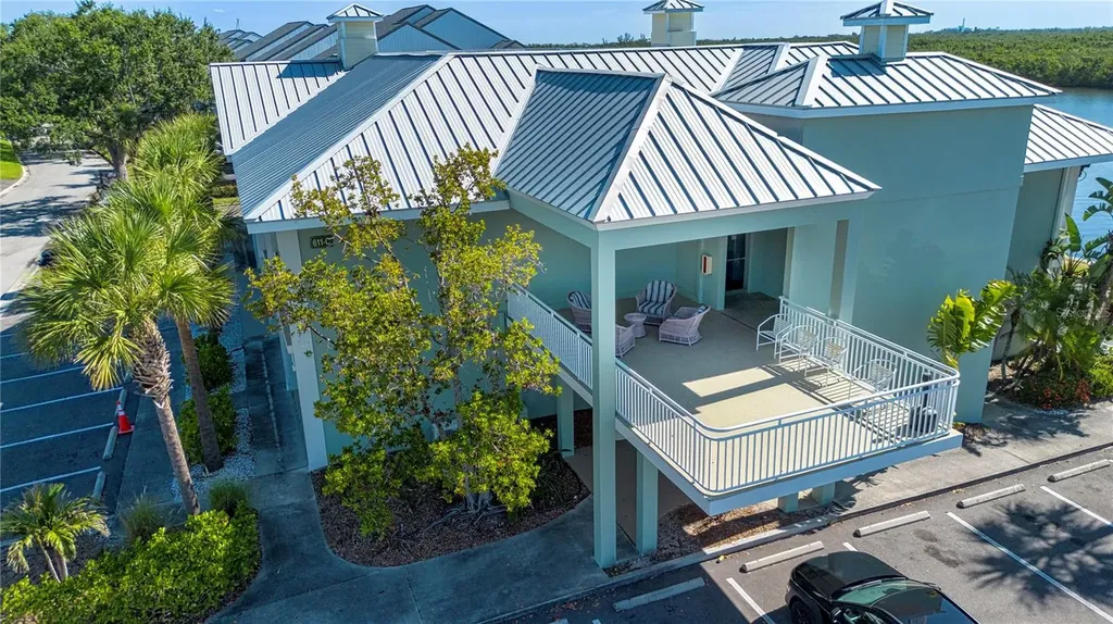 611 Destiny Drive Ruskin FL 33570