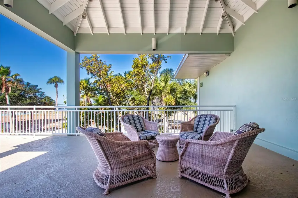 611 Destiny Drive Ruskin FL 33570